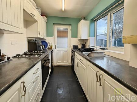 3 bedroom Semi-detached house for sale in Sperrin Close, Lincoln, LN5