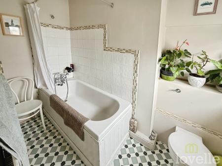 3 bedroom Semi-detached house for sale in Chapel Lane, North Hykeham, LN6