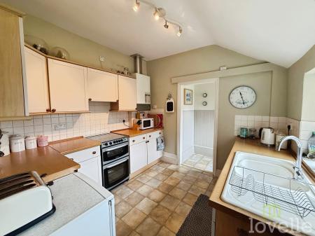 3 bedroom Semi-detached house for sale in Chapel Lane, North Hykeham, LN6