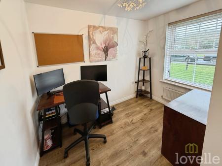 4 bedroom Detached house for sale in Meadowsweet Lane, Witham St Hughs, LN6