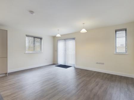 3 bedroom Detached house to let in Mill Lane, North Hykeham, LN6