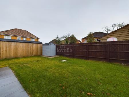 3 bedroom Detached house to let in Mill Lane, North Hykeham, LN6