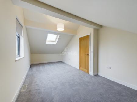 3 bedroom Detached house to let in Mill Lane, North Hykeham, LN6