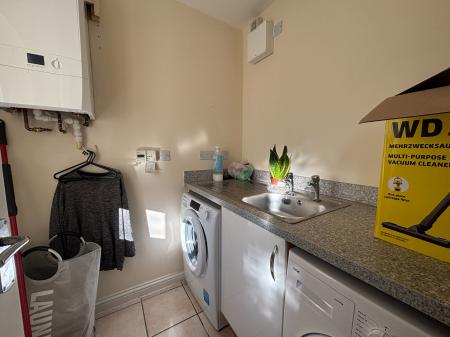 4 bedroom Terraced House for sale in Carnoustie Drive, Lincoln, LN6