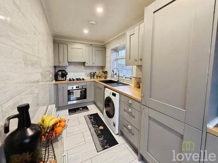 2 bedroom Semi-detached bungalow for sale in Mulberry Avenue, Lincoln, LN6