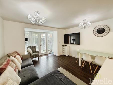 4 bedroom Semi-detached house for sale in Vespasian Way, North Hykeham, LN6