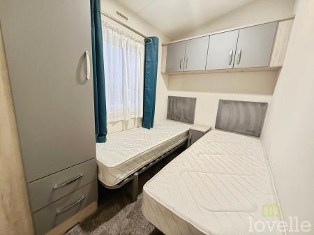 2 bedroom Park home for sale in Four Seasons Country Park, Newark, NG23