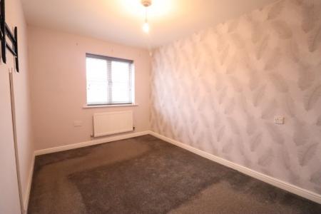 3 bedroom Semi-detached house to let in Stane Drive, Lincoln, LN4
