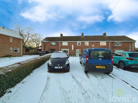 3 bedroom Terraced House for sale in Gunby Avenue, Lincoln, LN6