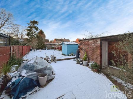 3 bedroom Terraced House for sale in Gunby Avenue, Lincoln, LN6