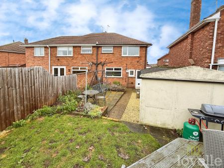 2 bedroom Semi-detached house for sale in Rowan Road, North Hykeham, LN6
