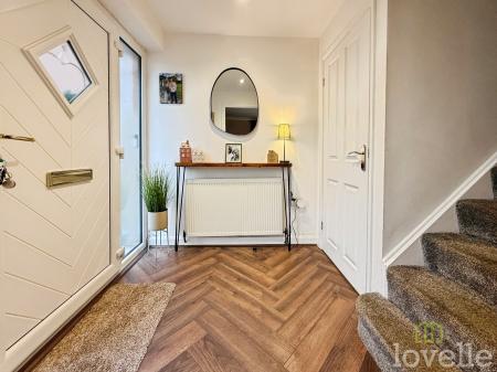 2 bedroom Semi-detached house for sale in Rowan Road, North Hykeham, LN6