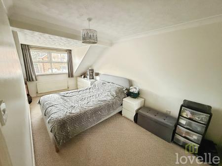 3 bedroom Semi-detached house for sale in Briar Close, South Hykeham, LN6