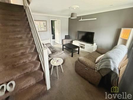 2 bedroom Semi-detached house to let in Harlaxton Close, Lincoln, LN6