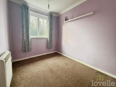 2 bedroom Semi-detached house to let in Harlaxton Close, Lincoln, LN6