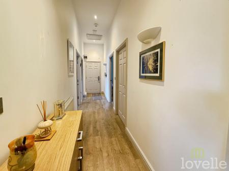 3 bedroom Flat for sale in Parkview Apartments, North Hykeham, LN6