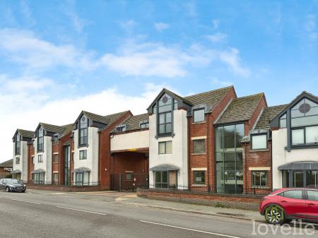 3 bedroom Flat for sale in Parkview Apartments, North Hykeham, LN6