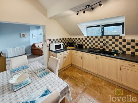 3 bedroom Flat for sale in Parkview Apartments, North Hykeham, LN6