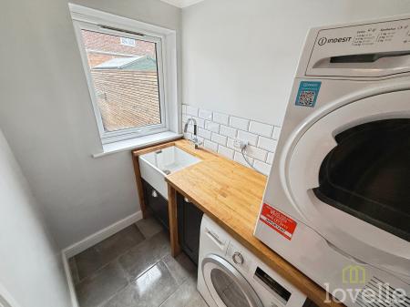 4 bedroom Detached house for sale in Newark Road, North Hykeham, LN6