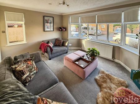 2 bedroom Semi-detached house for sale in Quorn Drive, Lincoln, LN6