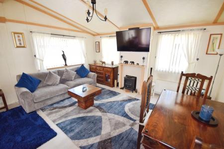 2 bedroom Park home for sale in Pear Tree Manor, Wainfleet Bank, PE24