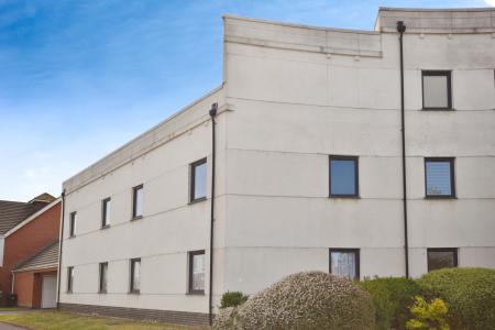 2 bedroom Flat for sale in Belton Park Road, Skegness, PE25