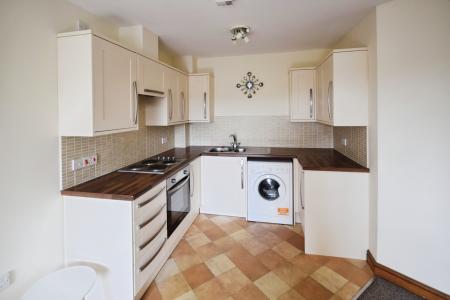 2 bedroom Flat for sale in Belton Park Road, Skegness, PE25
