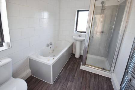 3 bedroom Detached house for sale in Burgh Road, Skegness, PE25