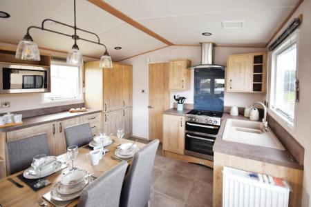 2 bedroom Caravan for sale in Cedar Lakes, Southview Leisure Park, Skegness, PE25