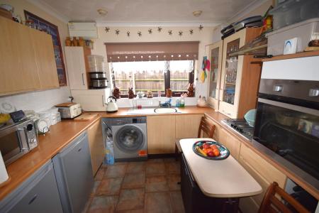 2 bedroom Detached bungalow for sale in Chapel Point, Chapel St Leonards, PE24