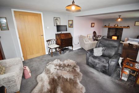 3 bedroom Detached house for sale in Croft lane, Croft, PE24