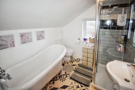 3 bedroom Detached house for sale in Croft lane, Croft, PE24