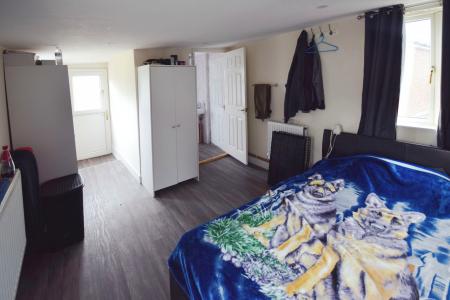 4 bedroom Detached bungalow for sale in Croft Lane, Croft, PE24