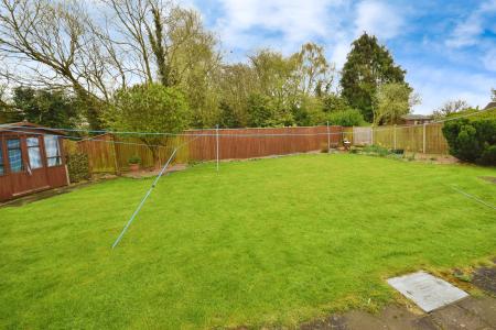 4 bedroom Detached bungalow for sale in Croft Lane, Croft, PE24