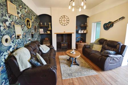 4 bedroom Semi-detached house for sale in Derby Avenue, Skegness, PE25