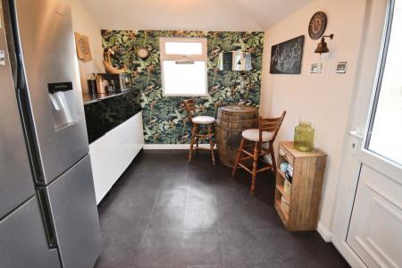 4 bedroom Semi-detached house for sale in Derby Avenue, Skegness, PE25