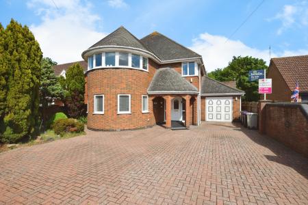 Derby Avenue, Skegness, PE25