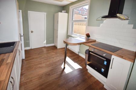 5 bedroom Semi-detached house for sale in Drummond Road, Skegness, PE25