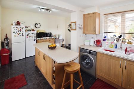 4 bedroom Semi-detached house for sale in Eden Close, Skegness, PE25