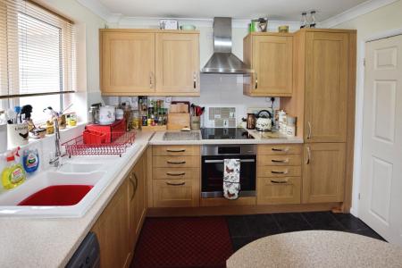 4 bedroom Semi-detached house for sale in Eden Close, Skegness, PE25