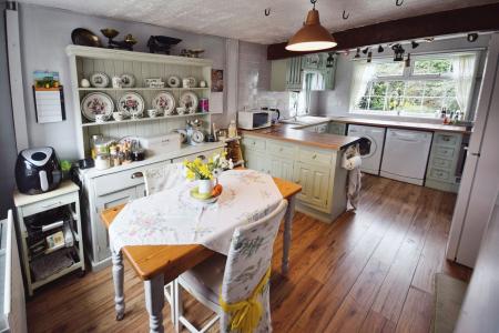 3 bedroom Detached house for sale in Gunby Road, Orby, PE24