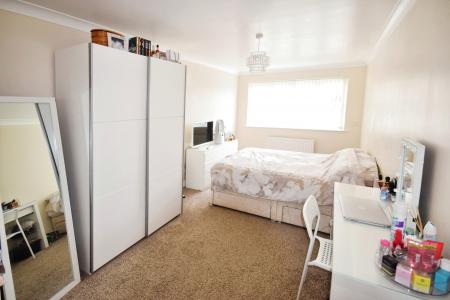 4 bedroom Bungalow for sale in Hides Close, Ingoldmells, PE25