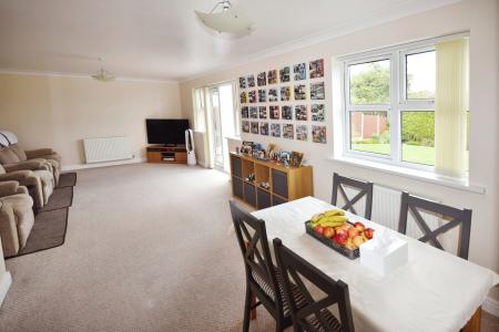 4 bedroom Bungalow for sale in Hides Close, Ingoldmells, PE25