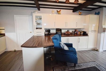 2 bedroom Detached bungalow for sale in Landseer Avenue, Chapel St Leonards, PE24