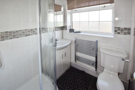 2 bedroom Terraced bungalow for sale in Langton Court, Skegness, PE25