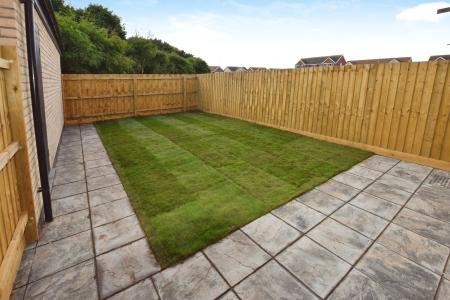 3 bedroom End of terrace house for sale in Lumley Fields, Skegness, PE25