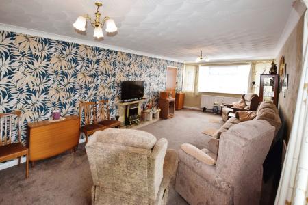 2 bedroom Detached bungalow for sale in Mayfield Grove, Skegness, PE25