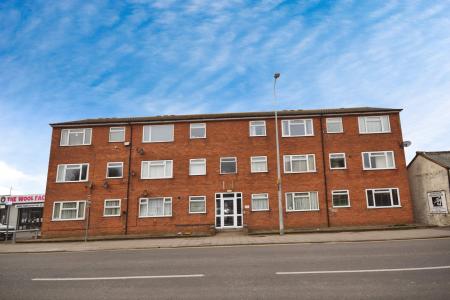 2 bedroom Flat for sale in Roman Bank, Skegness, PE25