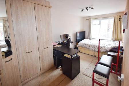 2 bedroom Flat for sale in Roman Bank, Skegness, PE25