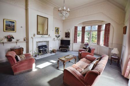 3 bedroom Character Property for sale in Sea Front Road, Skegness, PE25